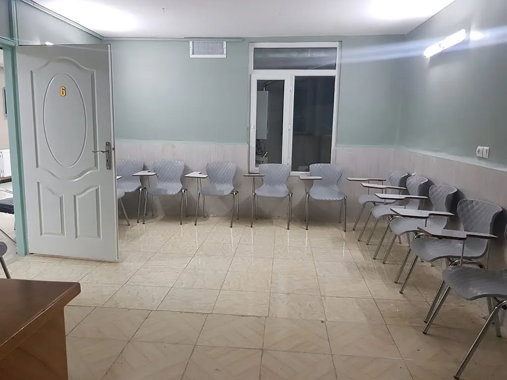 آموزشگاه زبان فرانسه سفیر و سفارت کرج