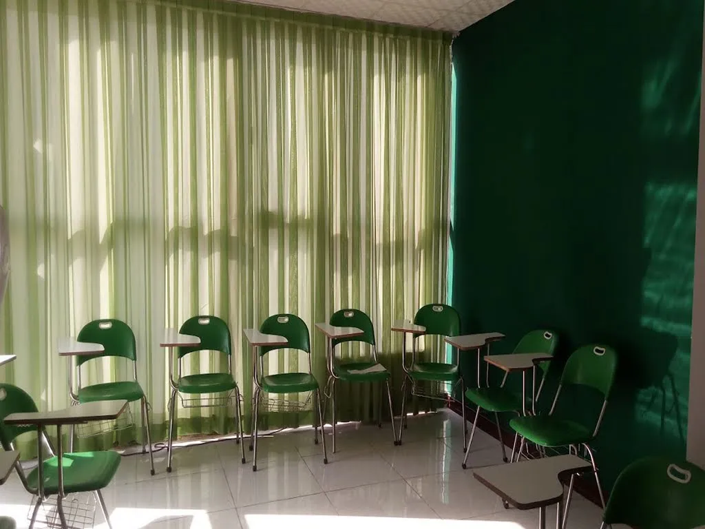 آموزشگاه زبان فرانسه پویا کرج