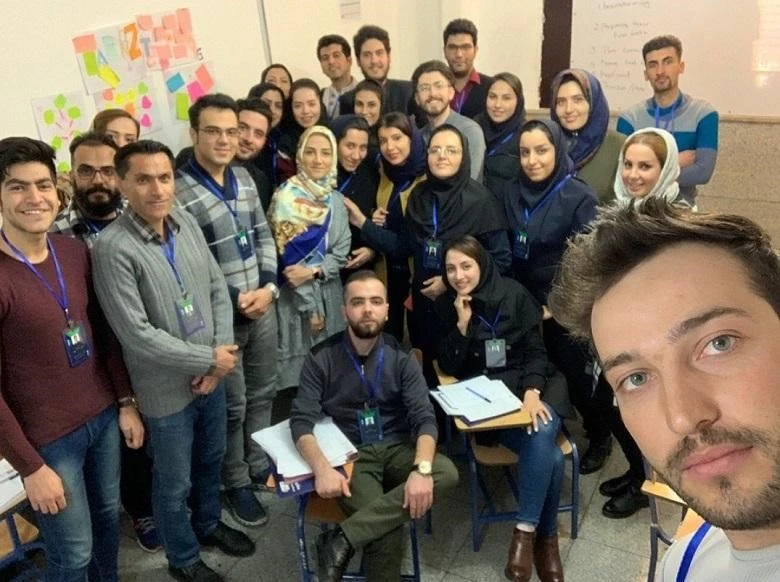 بهترین آموزشگاه زبان تبریز آیگون