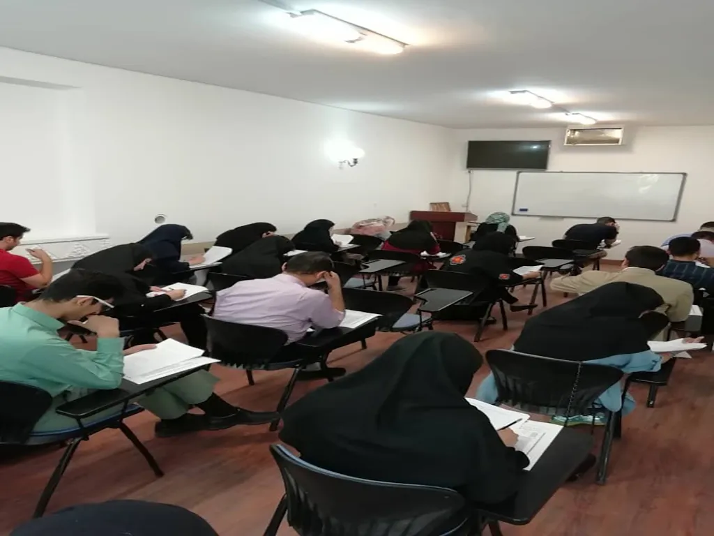 کلاس زبان آموزشگاه گاما