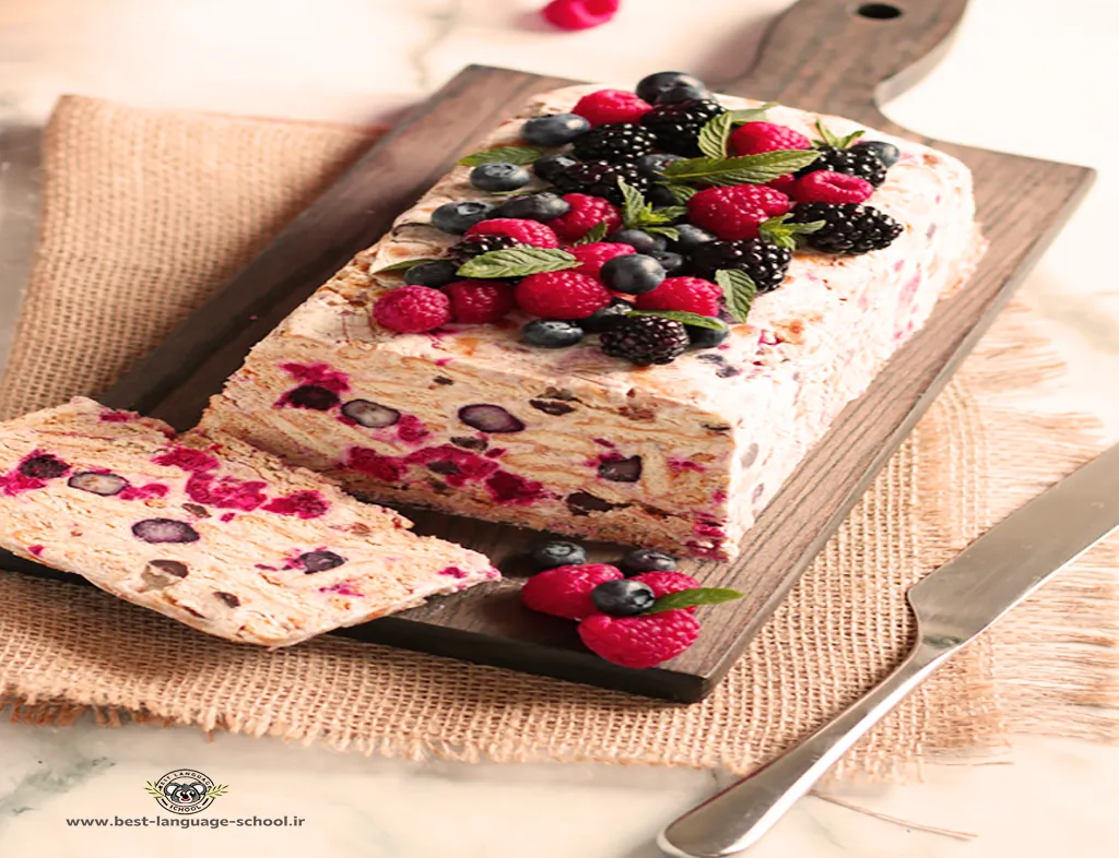 طرز تهیه پارفه توت فرنگی