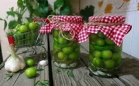 طرز تهیه ترشی گوجه سبز