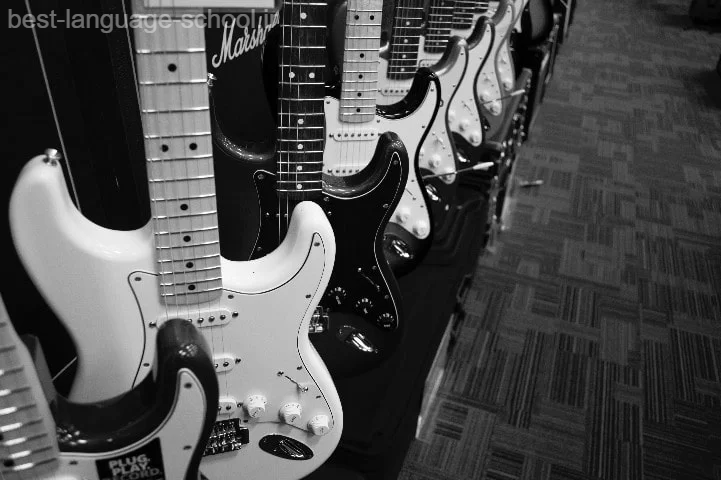 بهترین آموزشگاه های گیتار در بجنورد